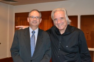 Maestro com Embaixador Hélio Vitor Ramos Filho, cônsul-geral do Brasil em Miami