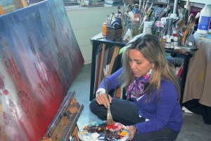 Seu processo de criação é constante. Foto de Carla Guarilha