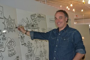 Ricardo Bellino na sede da School of Life, em Miami. Foto de Carla Guarilha