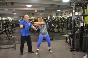 Bárbara treinando com Troy Eckonen, seu marido e mentor, parceiro de academia e de vida. Foto de Carla Guarilha