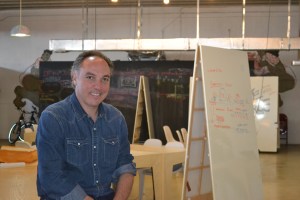 Bellino numa das salas do The Lab Miami. Foto de Carla Guarilha